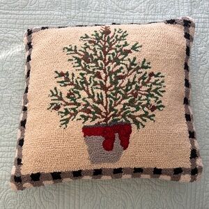 Peking Handicraft Hooked Wool Holiday Pillow with Tree Design